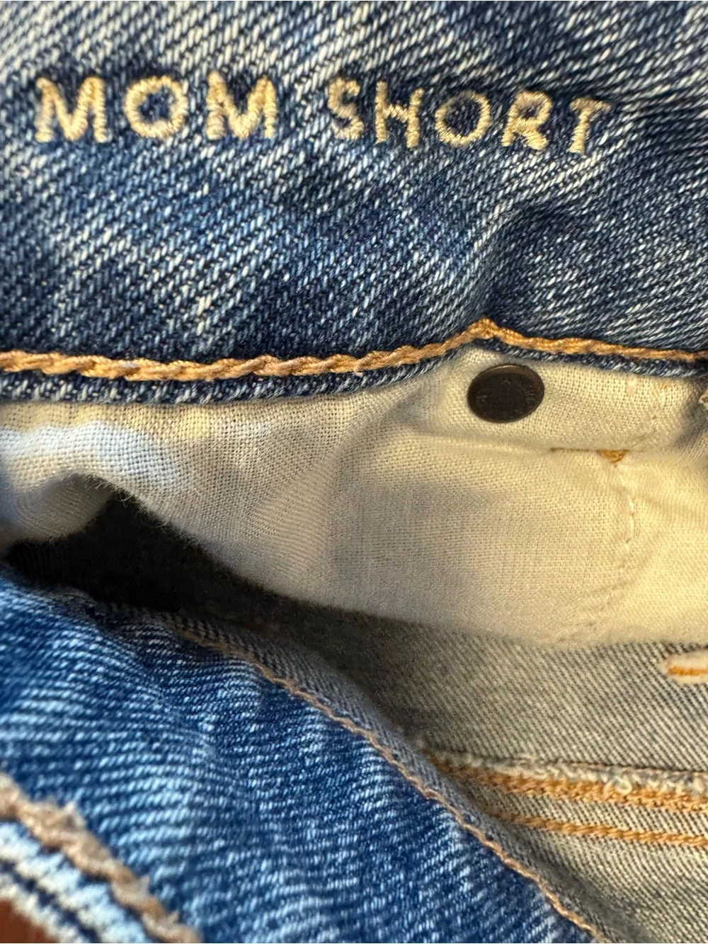 Y2K American Eagle Mom Shorts Size 10- Distressed Light Wash-Frayed Hem GUC